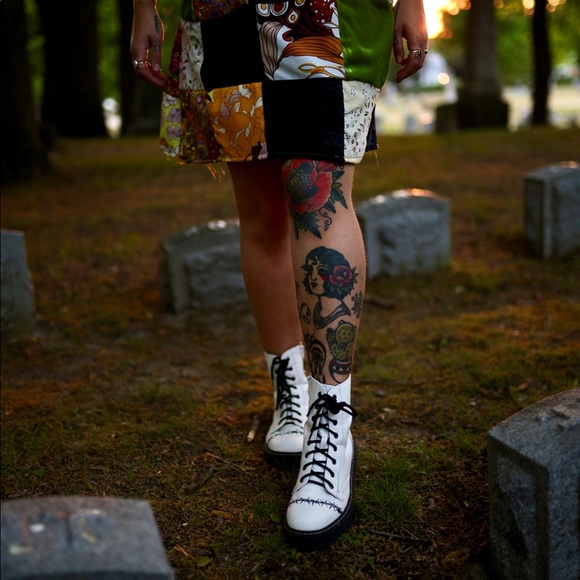 ⛓️BARBED FLAME BOOTS⛓️ - Picture 2 of 6